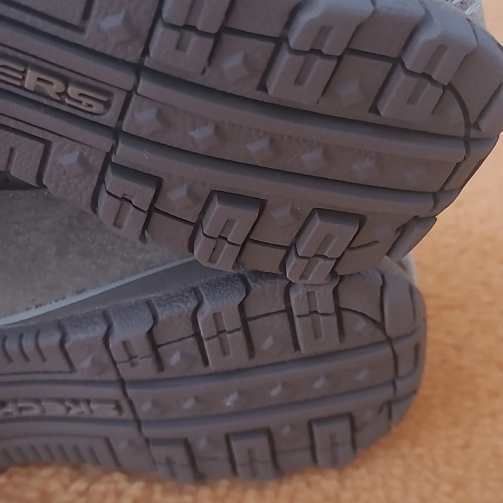 Skechers  Sz 8.5
